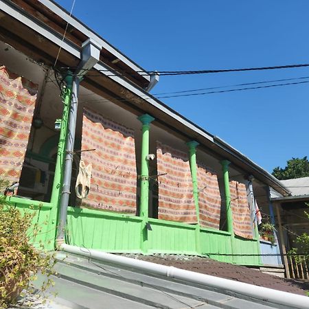 Green Stairs Guest House Tiflis Exterior foto