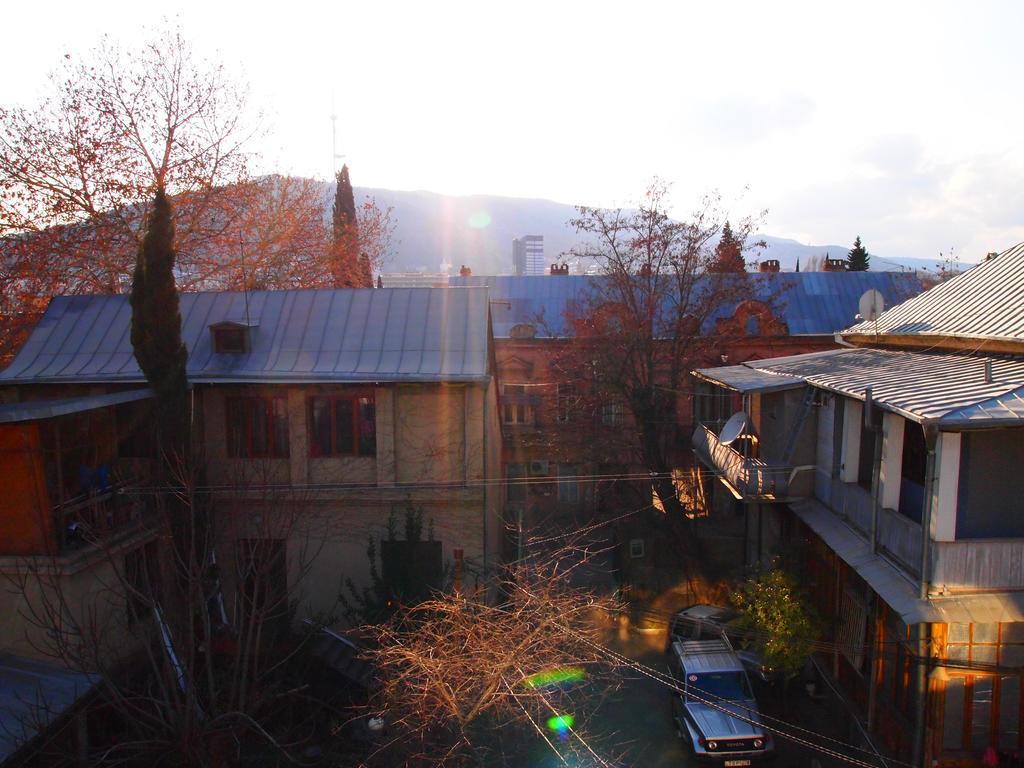 Green Stairs Guest House Tiflis Exterior foto