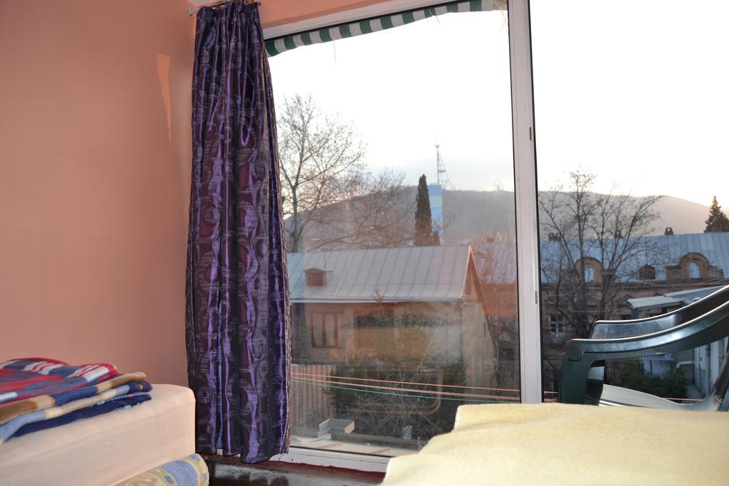 Green Stairs Guest House Tiflis Exterior foto