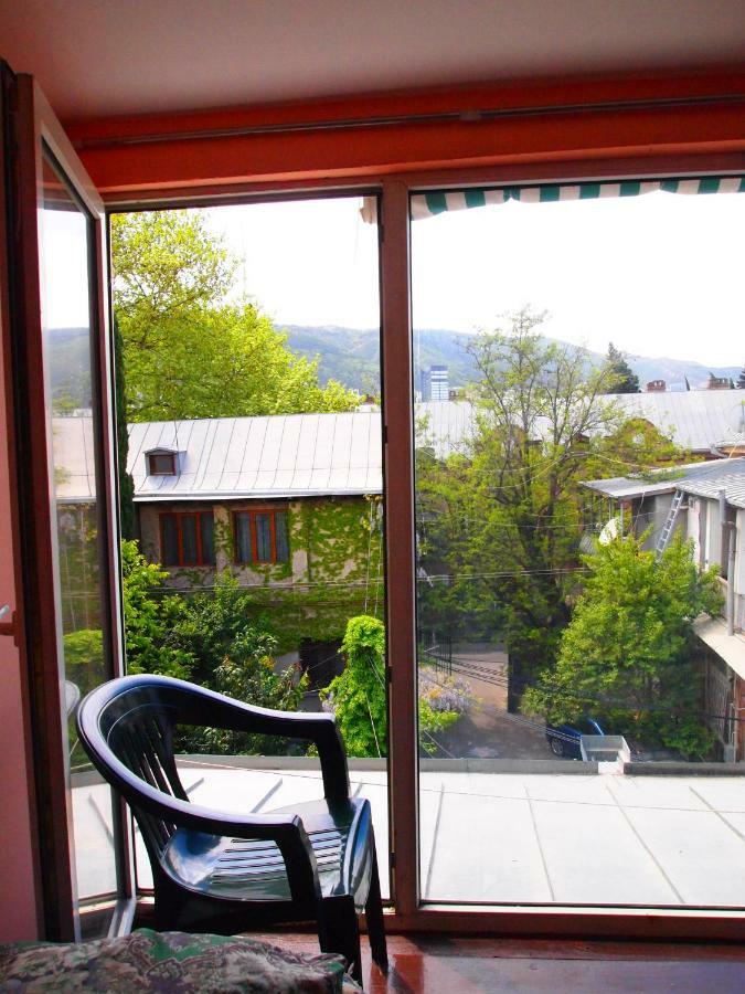 Green Stairs Guest House Tiflis Exterior foto