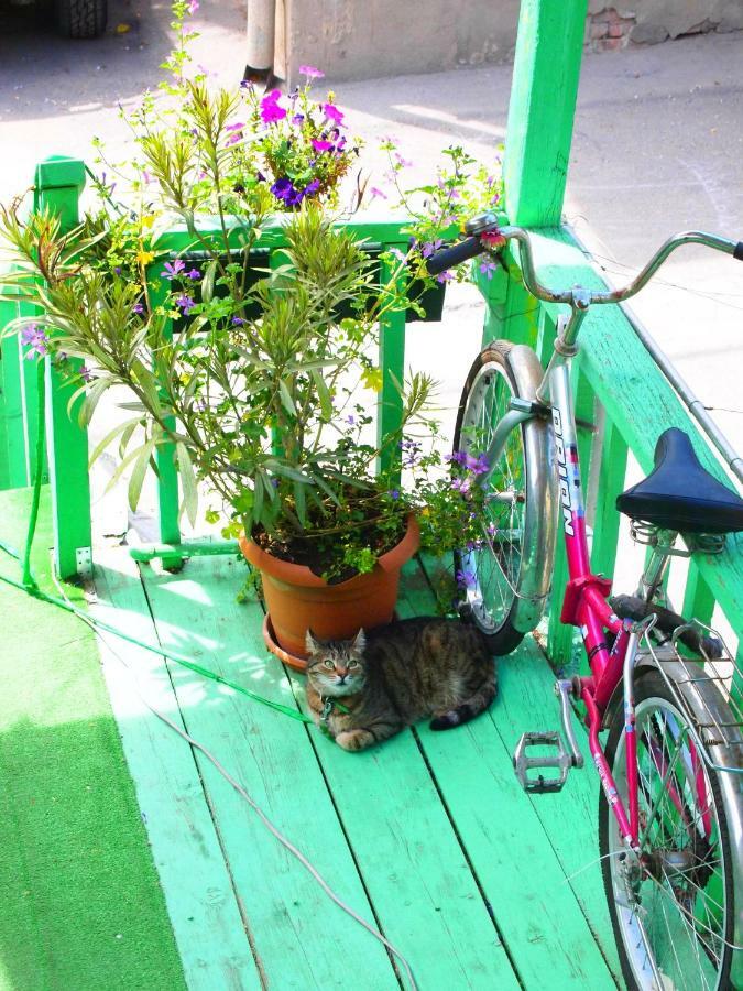 Green Stairs Guest House Tiflis Exterior foto